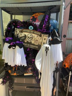 Halloween box of items