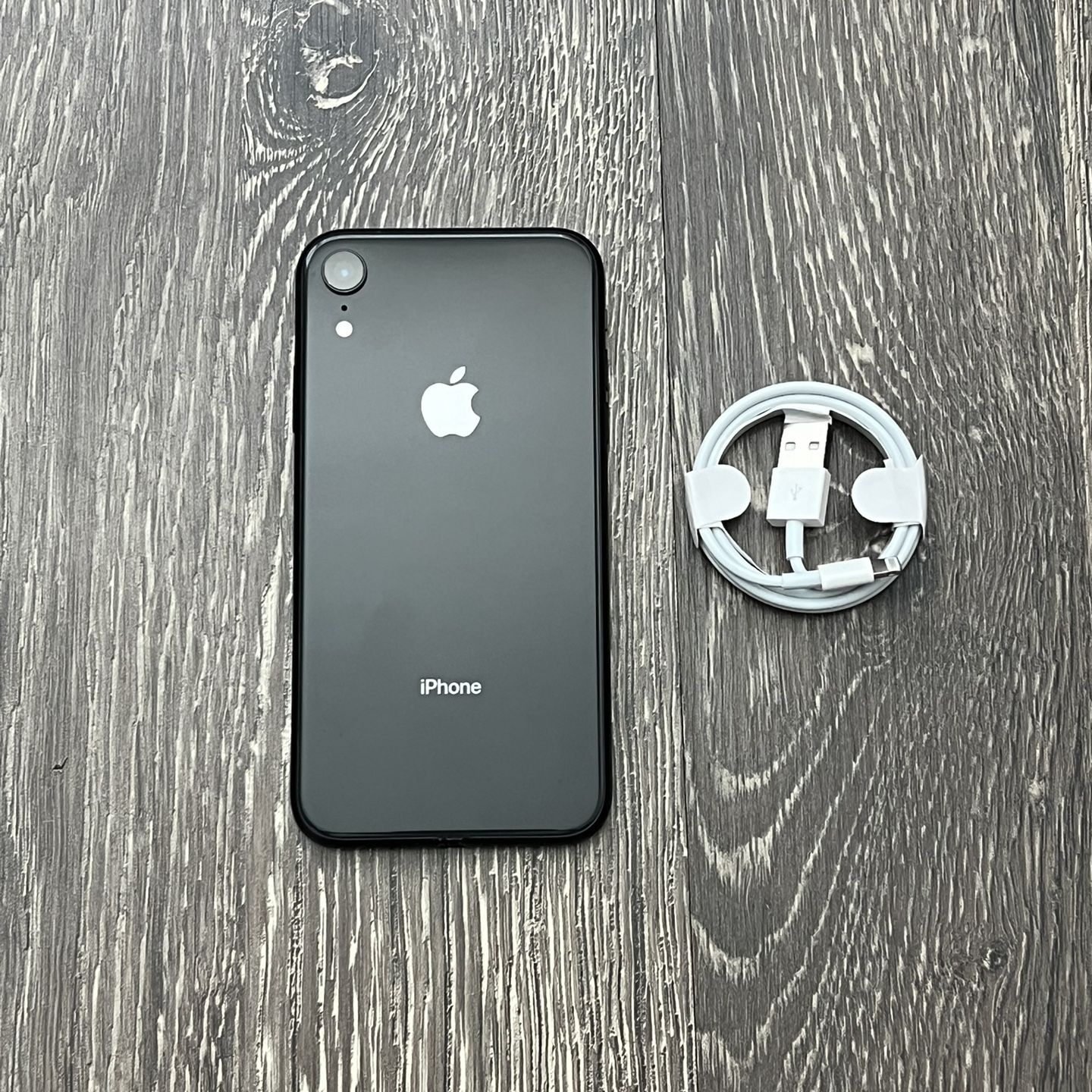 iPhone XR UNLOCKED FOR ALL CARRIERS!