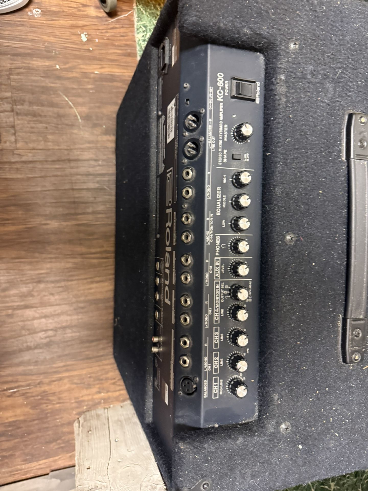 Roland KC 600