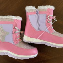 Girls Snow Boots Size 3 Never Worn