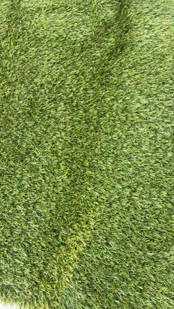 Outdoor Artificial Turf Rug – 5’ x 7’ – $15