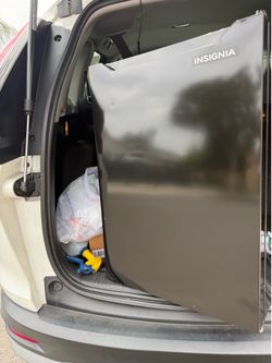 Insignia™ - 3.3 Cu. Ft. Mini Fridge with Door Storage and ENERGY STAR Certification - Black