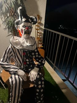 Life-Size Scary Clown Halloween Prop