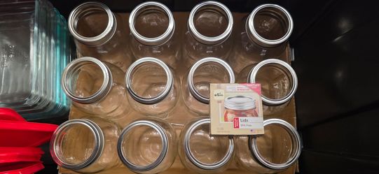 12 x 16oz canning jars + new box of lids