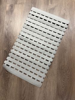 NEW! Non-Slip Rubber Bath Mat – 27” x 15,5”