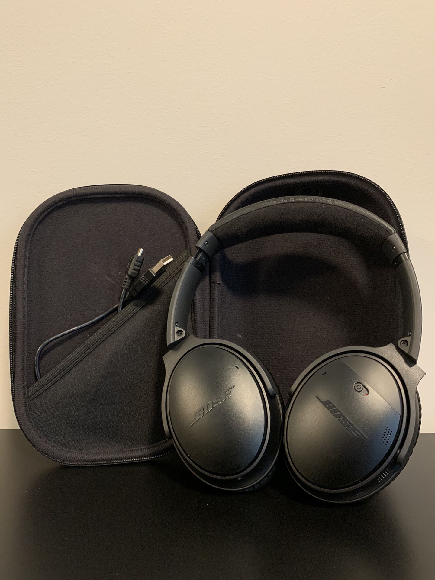 Bose QuietComfort 35 Over Ear Headphones