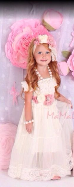 Flower girl or birthday dress 4 to 5 t every thing included