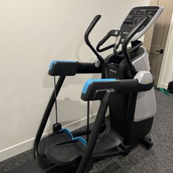 Precor AMT 835 Adaptive Motion Trainer – Commercial Quality, Excellent Condition