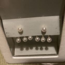 Sterling Silver Earrings (pearls )