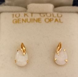 Opal earrings!