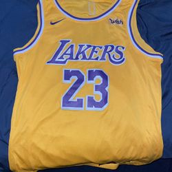 LeBron Lakers 23 XL Jersey 