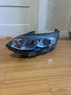 Chevrolet Volt 2 Headlight