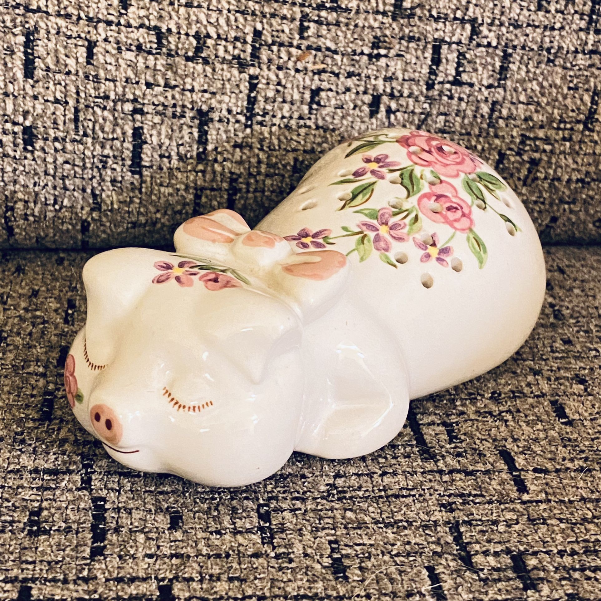 Vintage 1978 Avon 'Pampered Piglet' Ceramic Pomander Floral Pig Statue Potpourri