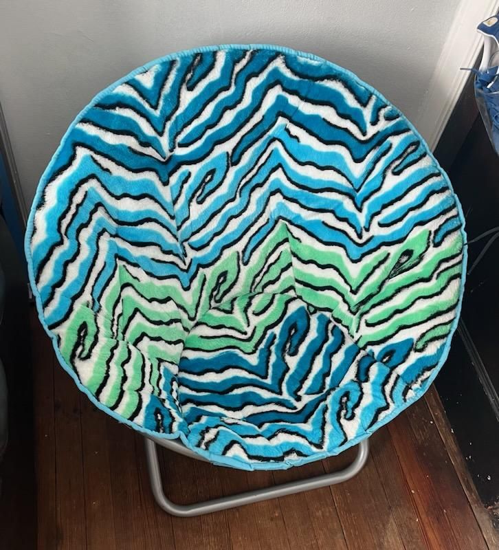 Chair Saucer Chair Folds Up Like New