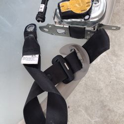 2012-2017 Toyota Prius C Left Seatbelt
