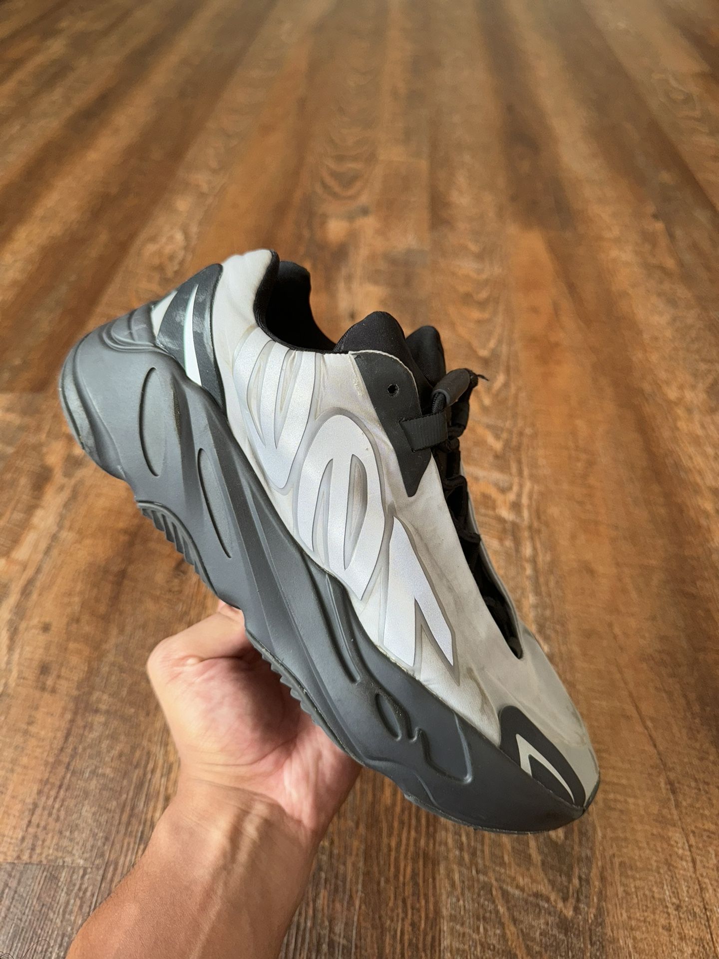 Yeezy 700 MNVN Metallic Silver Size