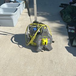 2000 psi electric pressure washer with accessories