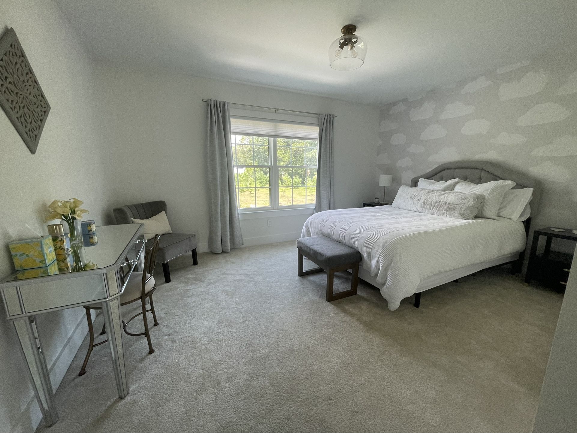 Chic Matching Bedroom Set 