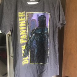 Woman Black Panther Shirt Size Medium 