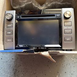 2019   Toyota Tundra Stock Radio Unit