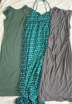 women’s dress lot-size medium