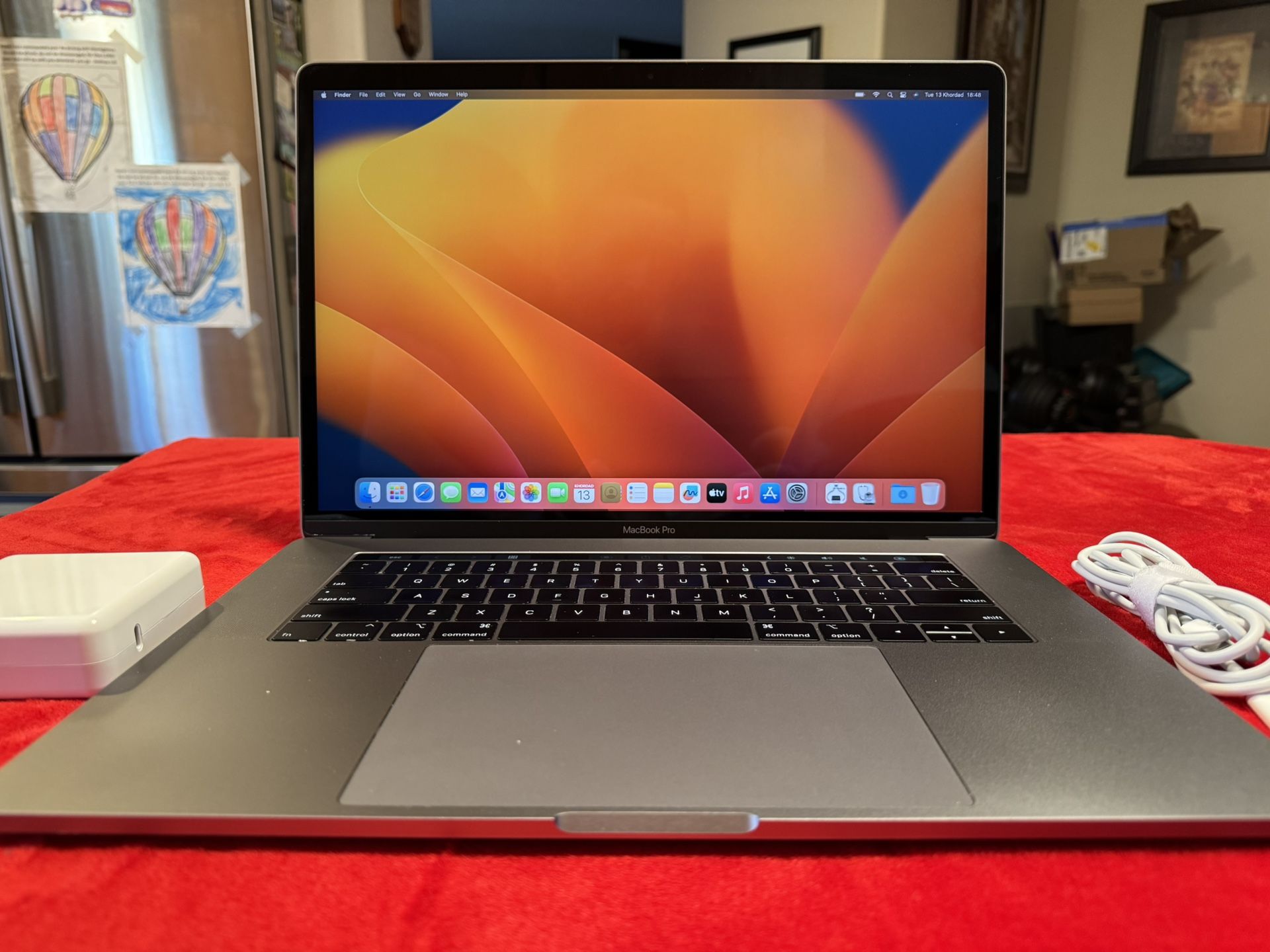 MacBook Pro 2018-15”, i7 (4.5Ghz), 32GB RAM, 512GB SSD, Touchbar, Extras Available: 1TB M.2 NVME SSD, Docking Station