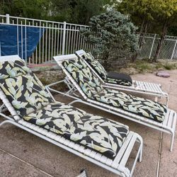 Lounge Chair Set Of 3 Pool Chairs