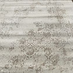 Like New Large Size  8x10Ft Area Rug 