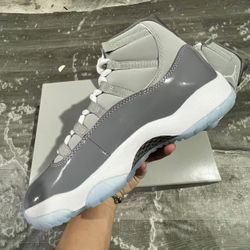Jordan 4 - cool grey