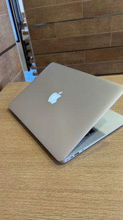Apple MacBook Air 13” i5/8GB/256GB SSD $180