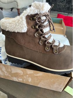 Cute brown hiking 🥾 boots!!🥾