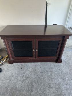 Wood TV Stand / Media Console – Glass Doors – Good Condition