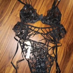 3 Piece HOT se$$y Lace Bra, Garter, Panty $125 OBO 