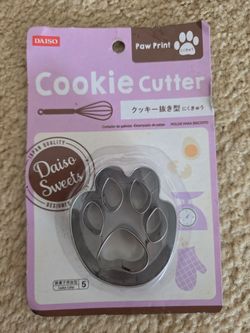 Brand New Daiso Paw Print Cookie Cutter