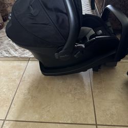 Evenflo LiteMax Infant Car seat With Extra Base