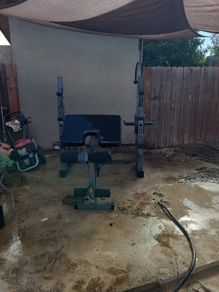 HB 600 Olympic Bench 150$ O.B.O