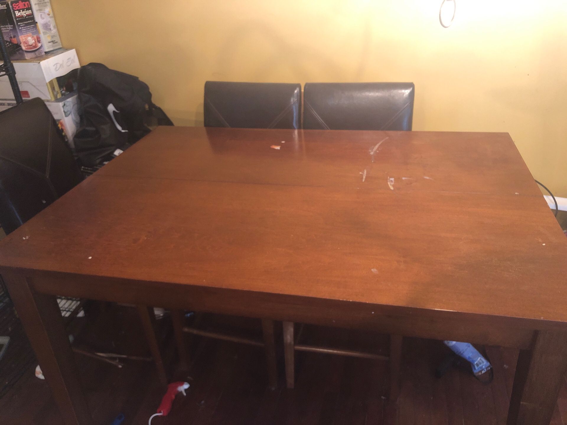 Dining room table free must pick up