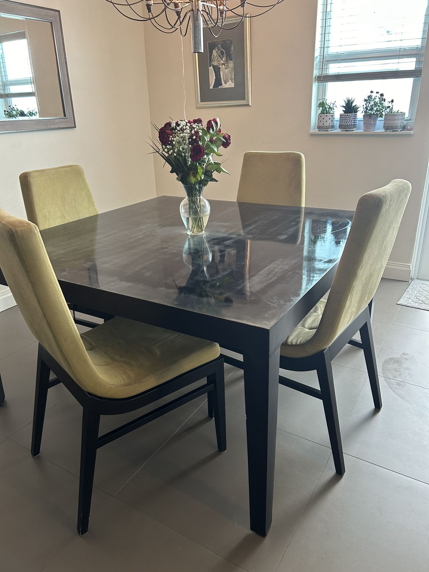 Great Dining Table And Chairs 