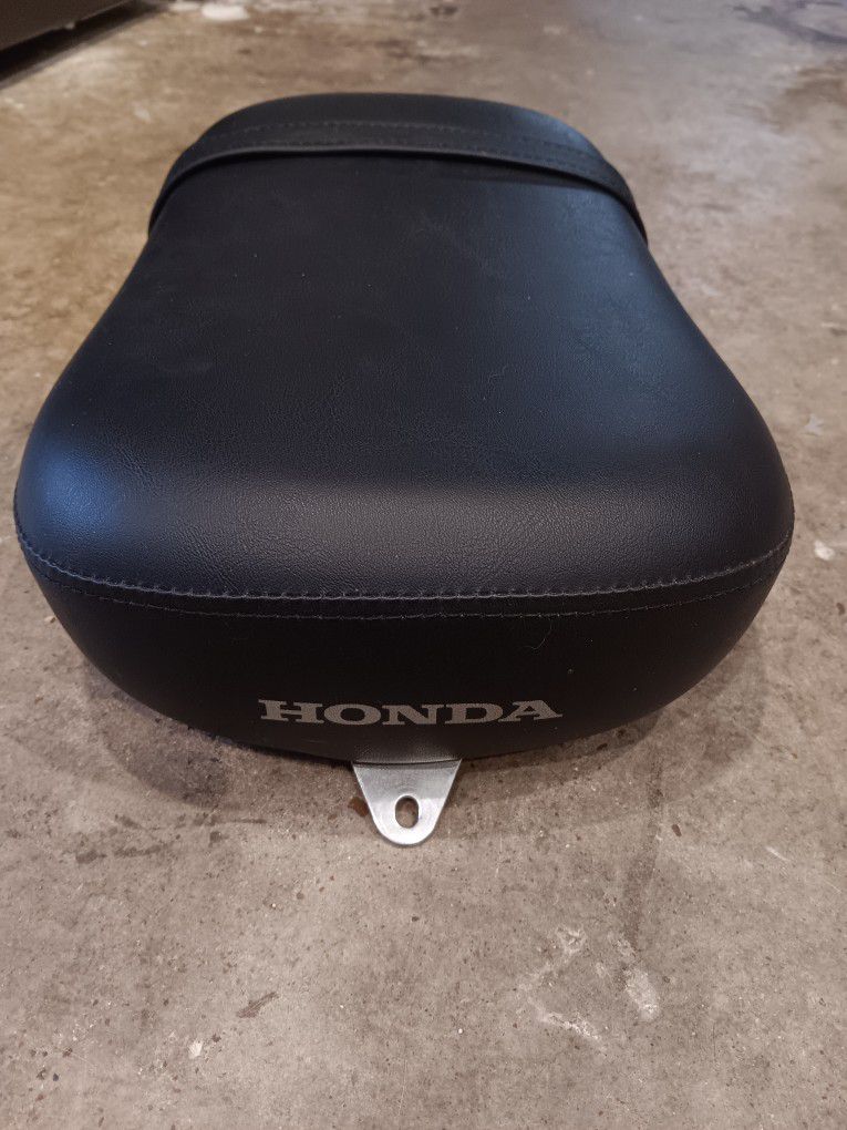 Honda Leather REAR Seat 77300-MEG-G10ZA