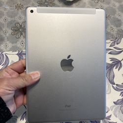 iPad 5th Generation Wi-Fi 