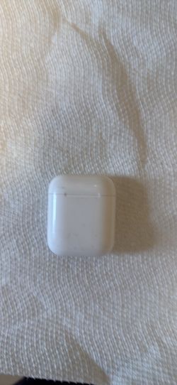 A6102  Airpods Charging Case