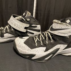 Nike Lebron soldier 8 Oreo classic 
