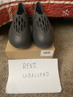 Adidas Foam Rnr Size 3 Youth
