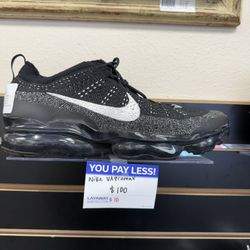 Nike Vapormax Black And White Shoes 12