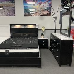 4PC Black Queen Bedroom Set w/ Lights 