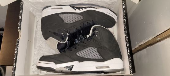 Jordan Retro 5 Oreos size 9