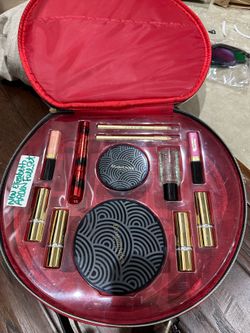Elizabeth Arden FULL-SIZE makeup set w cosmetic bag