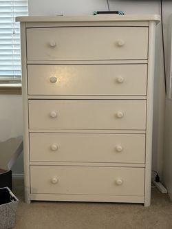 White wood 5 drawer dresser
