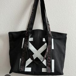 OFF-WHITE  TOTE Bag