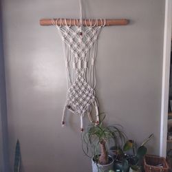 PLANT HOLDER, MACRAME